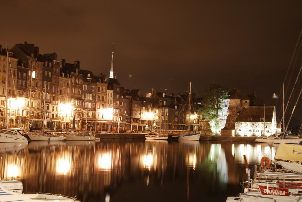 Au 14 Honfleur Parking Prive Lejlighed Værelse billede